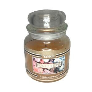 Yankee Candle Fresh Cut Roses Housewarmer Jar 14.5 oz. Size Burnt Floral Flowers